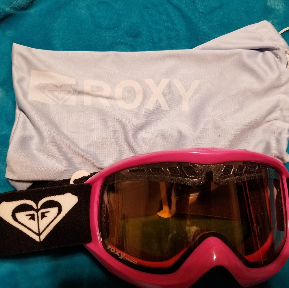 Women's Roxy tinted goggles